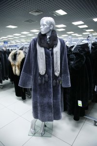 Меховое пальто из мутона, женская коллекция А15085-3